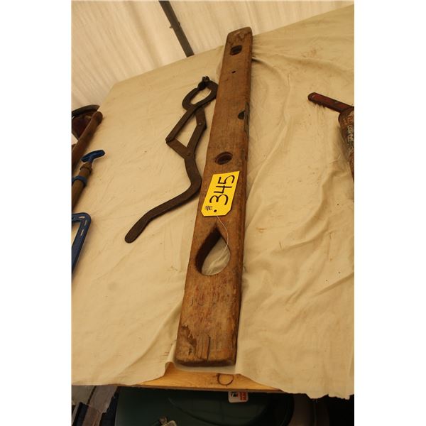 4 FT LONG LEVEL, TONGS FOR PICKING UP HOT METAL