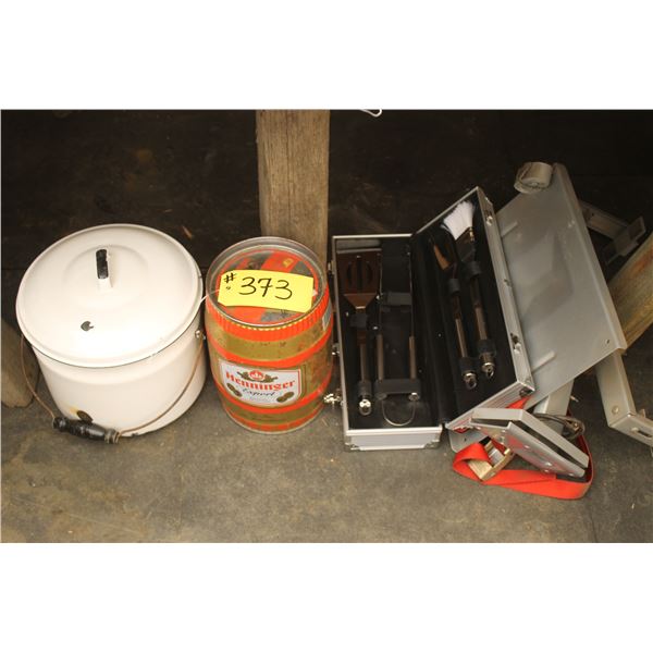JP CYCLES BBQ SET IN ALUMINUM METAL CASE - NEW,SM METAL TV STAND,HENNIGER EXPORT BEER CAN,WHITE ENAM