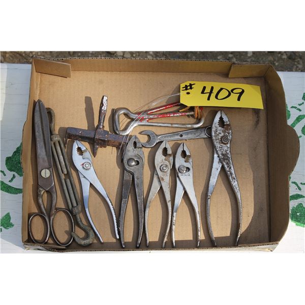 2 - HOOK LIKE TOOLS, SCISSORS, 5 - PLIERS,1 - WRENCH, CUTTING HOLES TOOL, DRAGLINK