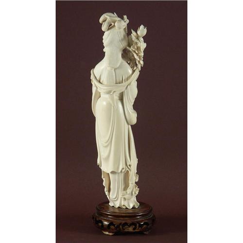 JAPANESE CARVED IVORY FIGURINE WOMAN W/ FLOWERS