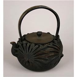 ASIAN TEAPOT GLOBULAR FORM PALM LEAVES BATS