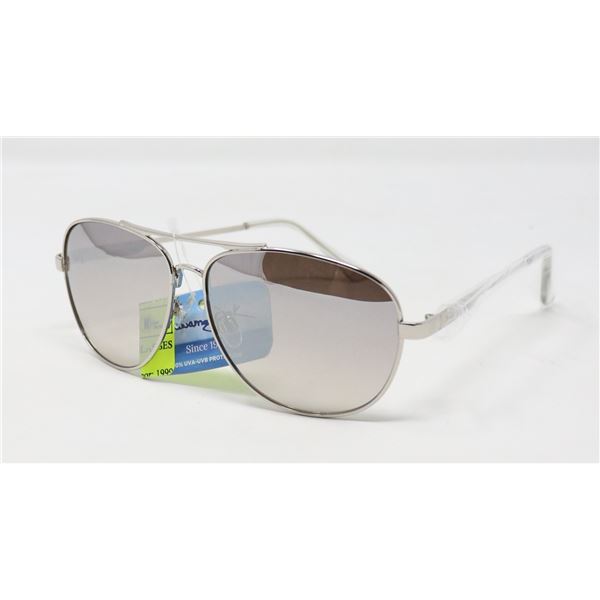 PAIR OF PANAMA JACK SUNGLASSES