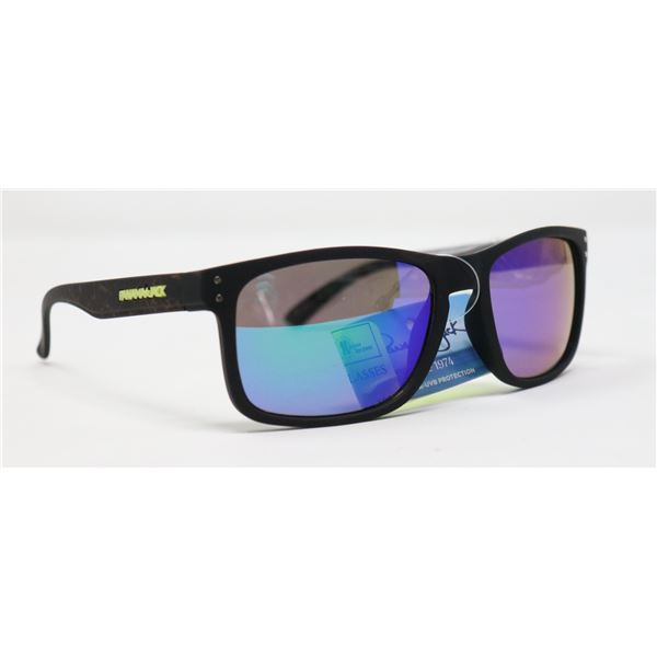 PAIR OF PANAMA JACK SUNGLASSES