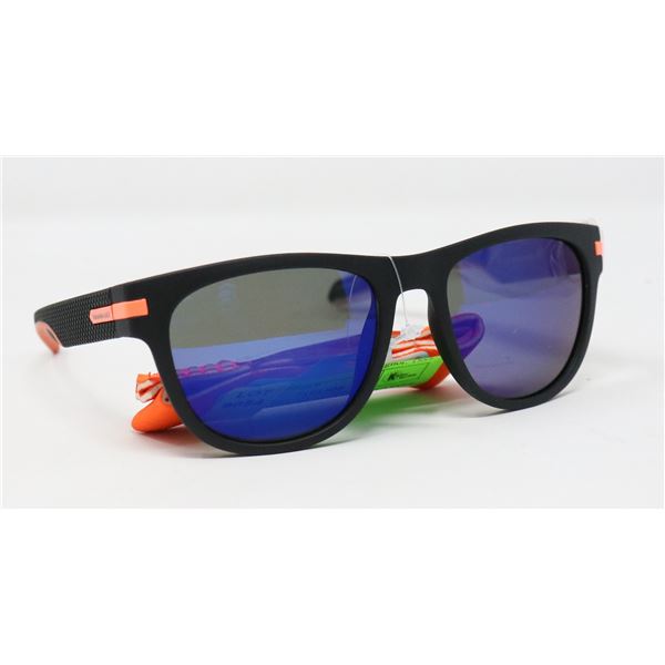 PAIR OF PANAMA JACK SUNGLASSES