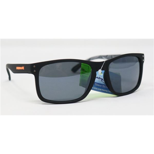 PAIR OF PANAMA JACK SUNGLASSES