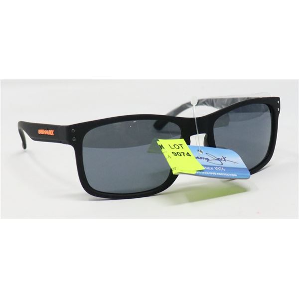 PAIR OF PANAMA JACK SUNGLASSES