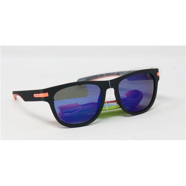 PAIR OF PANAMA JACK SUNGLASSES