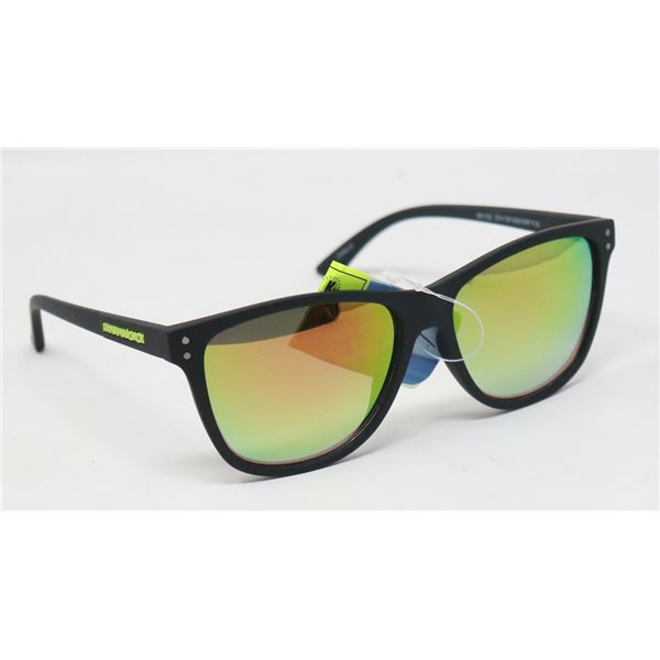 PAIR OF PANAMA JACK SUNGLASSES