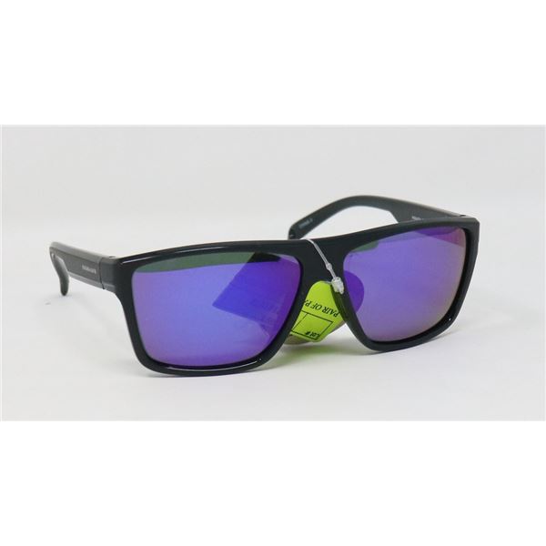 PAIR OF PANAMA JACK SUNGLASSES