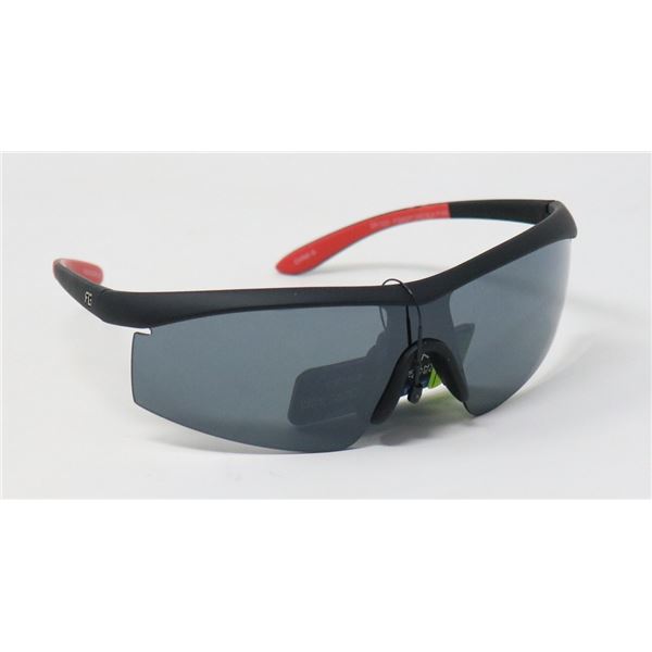 PAIR OF FOSTER GRANT SUNGLASSES