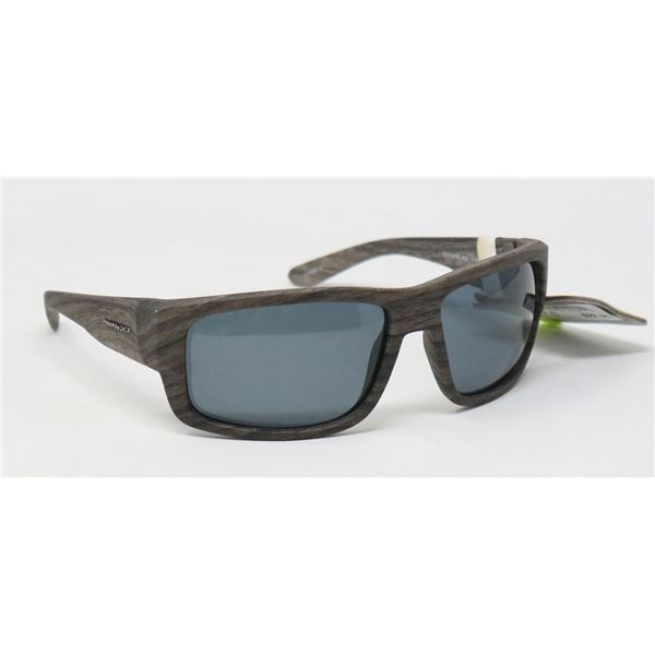 PAIR OF PANAMA JACK SUNGLASSES