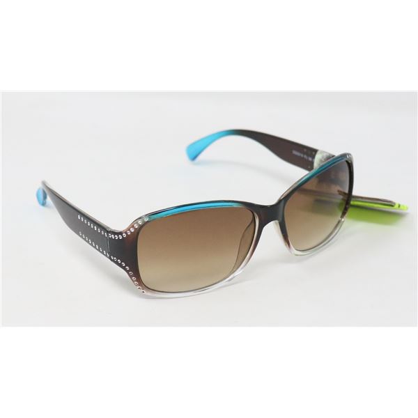PAIR OF PANAMA JACK SUNGLASSES