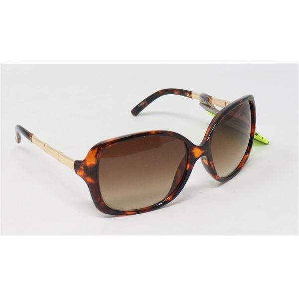 PAIR OF PANAMA JACK SUNGLASSES