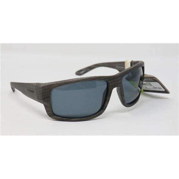 PAIR OF PANAMA JACK SUNGLASSES