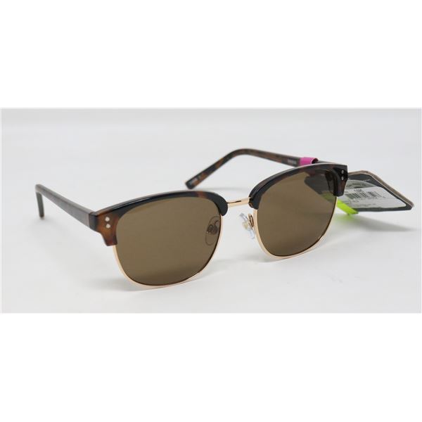 PAIR OF FOSTER  GRANT SUNGLASSES