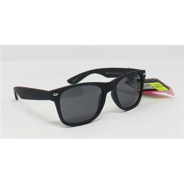 FOSTER GRANT ACTIVE BLACK AND REDFRAMES SUNGLASSES