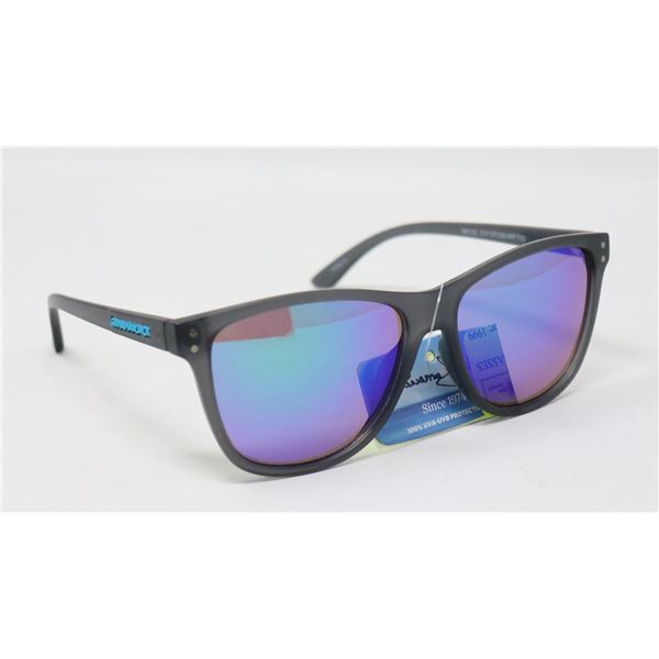 PAIR OF PANAMA JACK SUNGLASSES