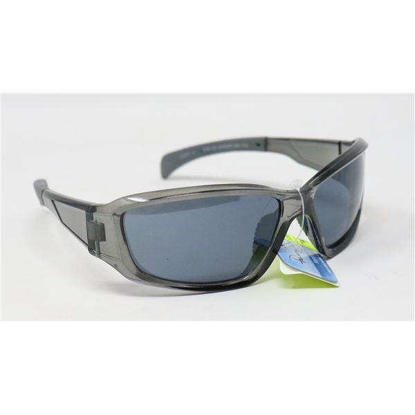 PAIR OF PANAMA JACK SUNGLASSES
