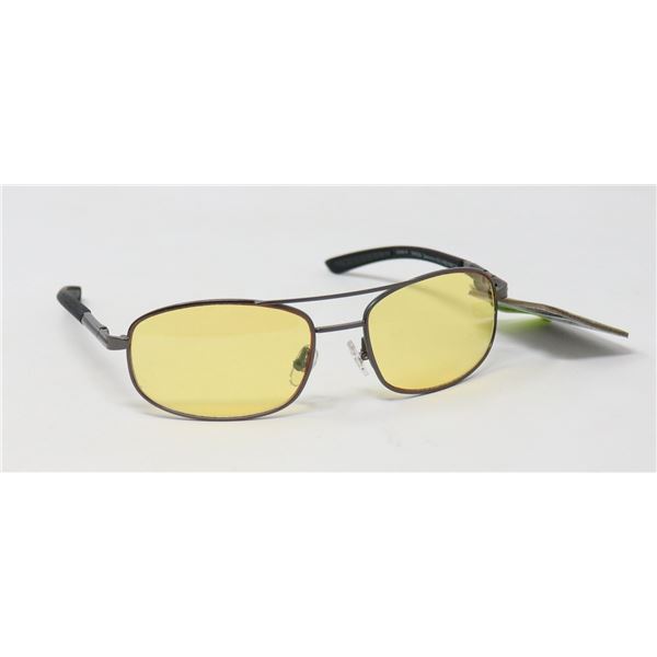 PAIR OF FOSTER GRANT NIGHT DRIVING GLASSES
