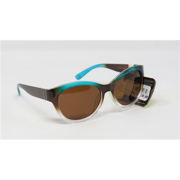 PAIR OF PANAMA JACK SUNGLASSES