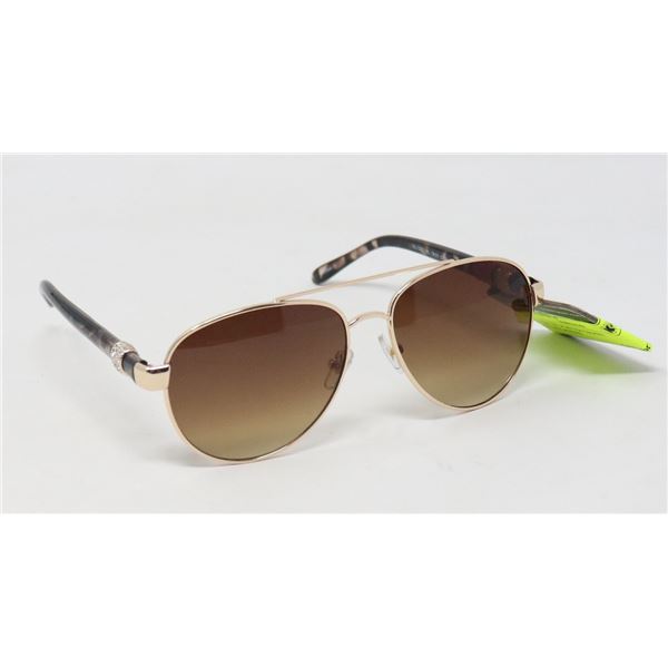PAIR OF FOSTER GRANT SUNGLASSES