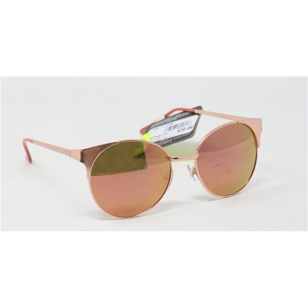 PAIR OF PANAMA JACK SUNGLASSES