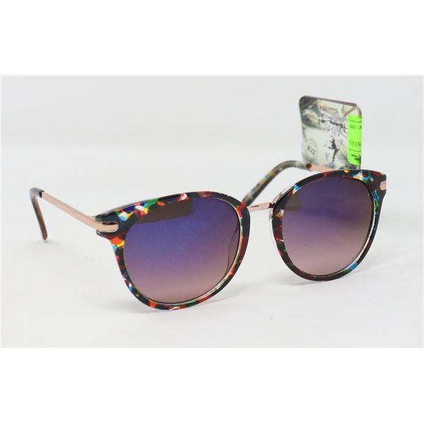 PAIR OF PANAMA JACK SUNGLASSES