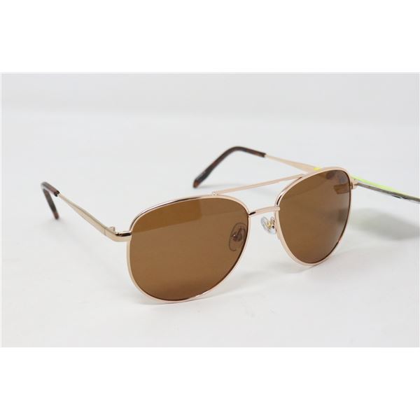 PAIR OF NEW FOSTER GRANT SUNGLASSES