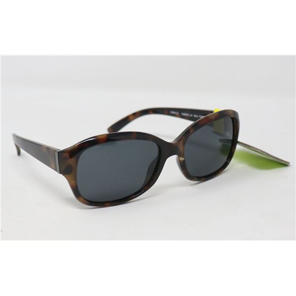 PAIR OF NEW FOSTER GRANT SUNGLASSES