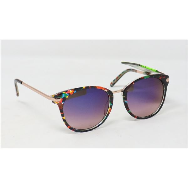 PAIR OF PANAMA JACK SUNGLASSES