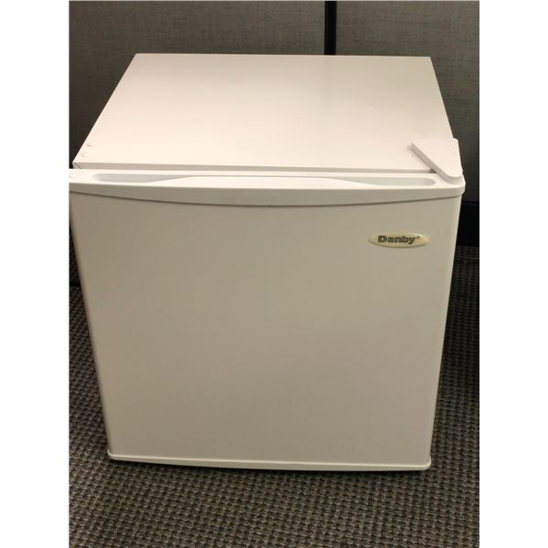 Danby small white bar fridge