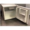 Image 2 : Danby small white bar fridge