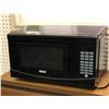 Image 2 : RCA small black microwave oven