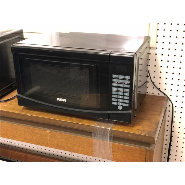 RCA small black microwave oven