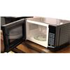 Image 2 : RCA small black microwave oven