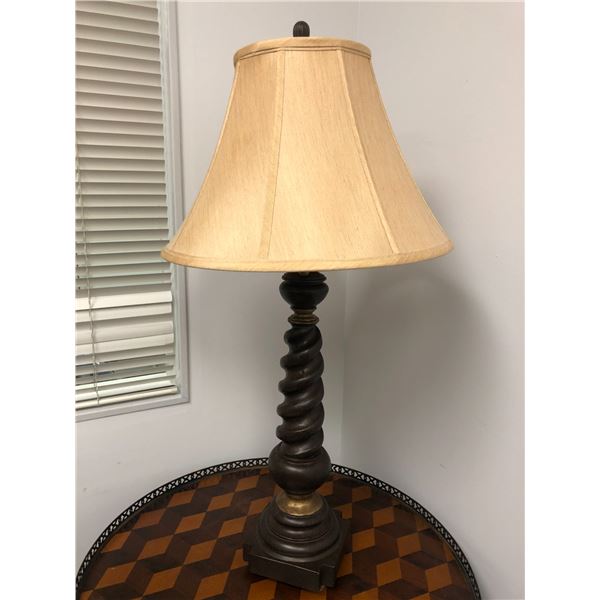 Contemporary table lamp