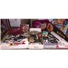 Image 1 : Shelf lot of assorted Elvis Presley memorabilia