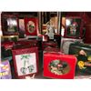 Image 2 : Shelf lot of approx. 28 assorted nostalgic collectible Christmas tree ornaments