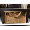 Image 2 : Vintage Bake light Admiral gh Fidelity table-top radio w/ turn table