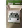 Image 2 : XBOX ONE WIRELESS CONTROLLER GREY - TESTED WORKING