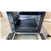 Image 2 : INSIGNIA 10 QUART AIR FRYER DIGITAL OVEN TESTED AND WORKING