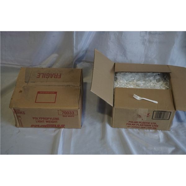 2 BOXES OF 1000 NEW 5" LIGHT DUTY PLASTIC FORKS