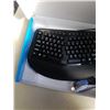Image 2 : ADESSO TruForm Desktop Ergonomic Keyboard & Mouse Combo working