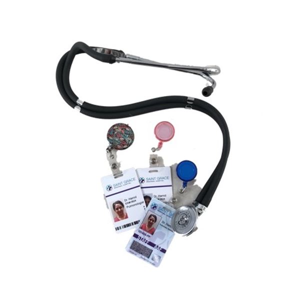 Five Feet Apart Dr. Noor Hamid (Parminder Nagra) Movie Props