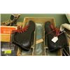 Image 3 : 2 pairs of ice skates - Ace Bailey Hockey Outfits & Bauer Skating Outfits (NOS)