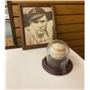 Image 1 : Signed Baseball Multiple Signatures w/Joe Dimaggio Picture