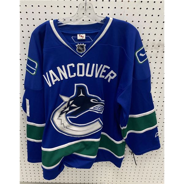 Large Vancouver Canucks Luongo Jersey