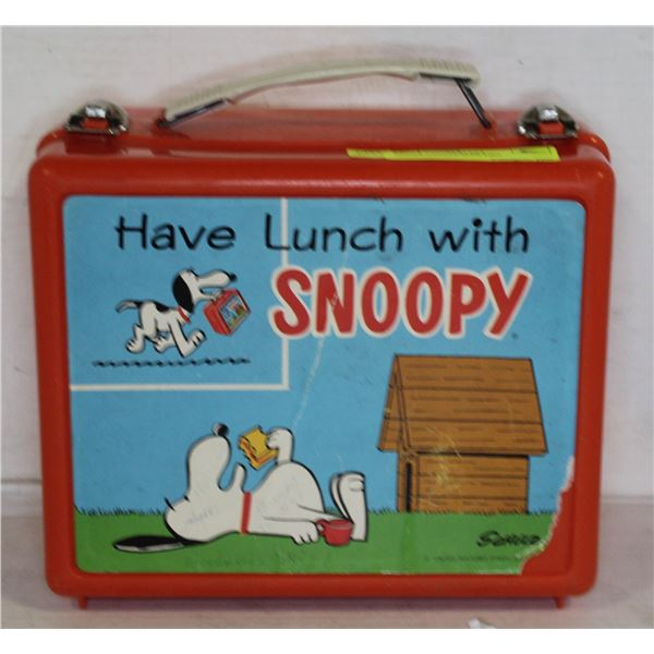 SNOOPY LUNCH BOX 1968