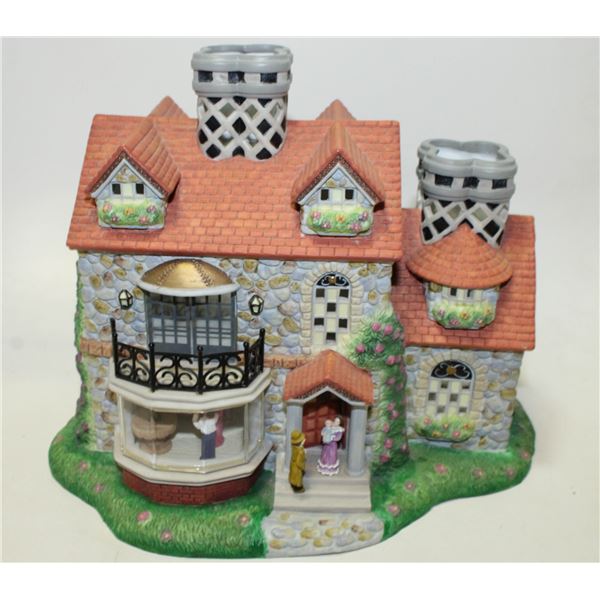 PARTYLIGHT CERAMIC HOUSE