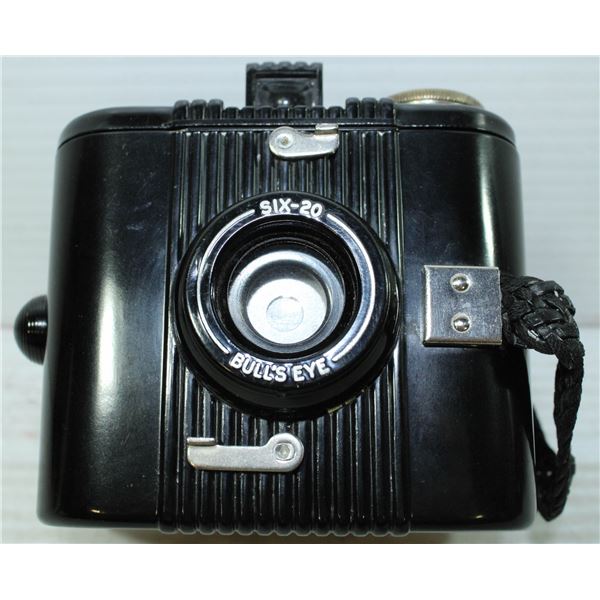 VTG 40'S KODAK BULL'S EYE SIX-20 BAKELITE CAMERA